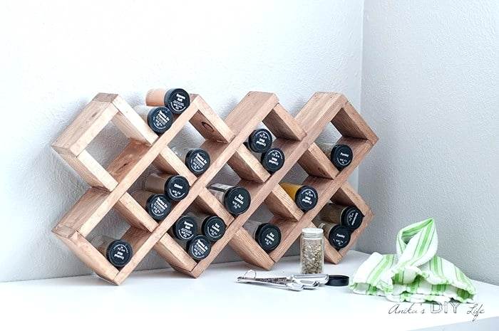 DIY spice rack wooden criss cross anikasdciylife 2