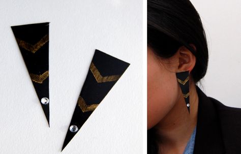 Upgrade Your Jewelry With 13 Unique DIY Earrings 2 earrings diy plastic triangle wildamor