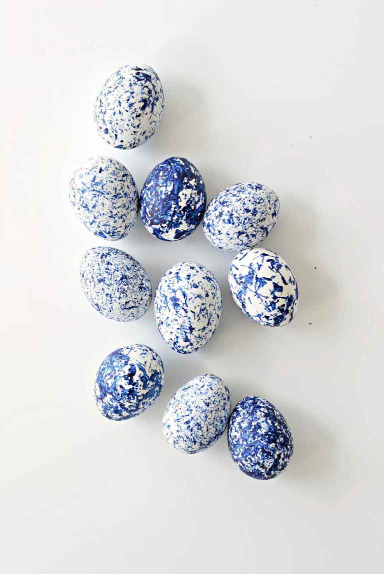 diy easter eggs paint flakes yourdiyfamily