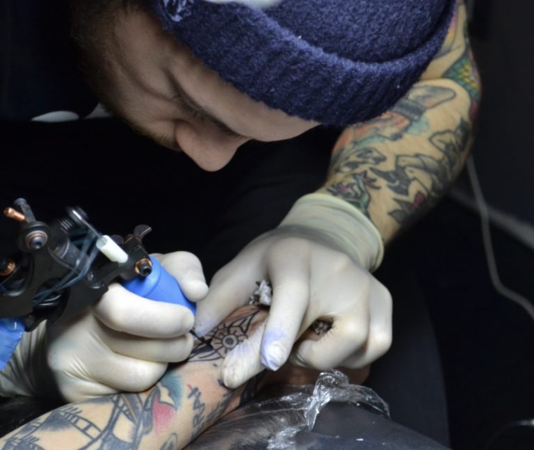 How To Become A Tattoo Artist For Beginners 25magazine