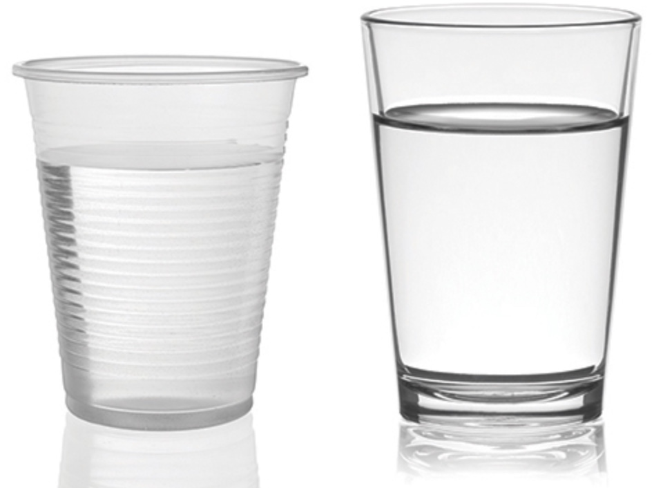 Стопка 19. Glass Container vs Plastic. Glass vs Cup. Компания Glass. A Tall Glass of Water.